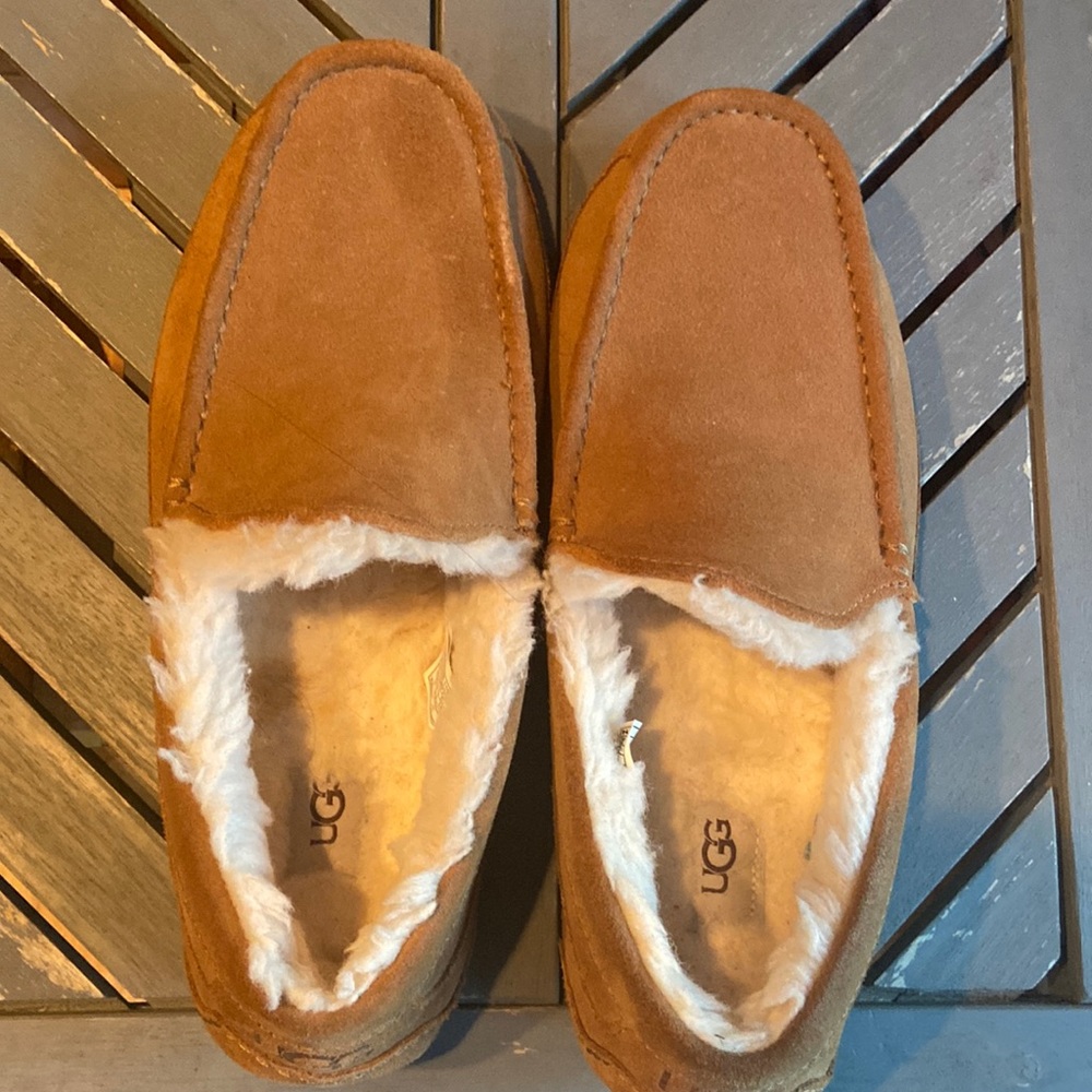 Ugg Men’s Ascot Tan Slippers size 11